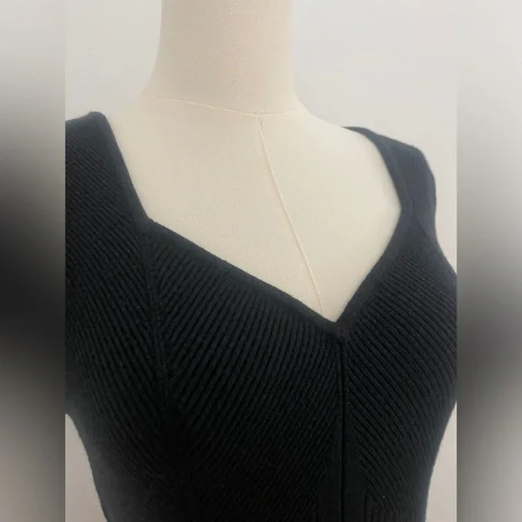 Abercrombie & Fitch Black Short Sleeve Sweetheart Sweater Bodysuit Size Large - Picture 6 of 9